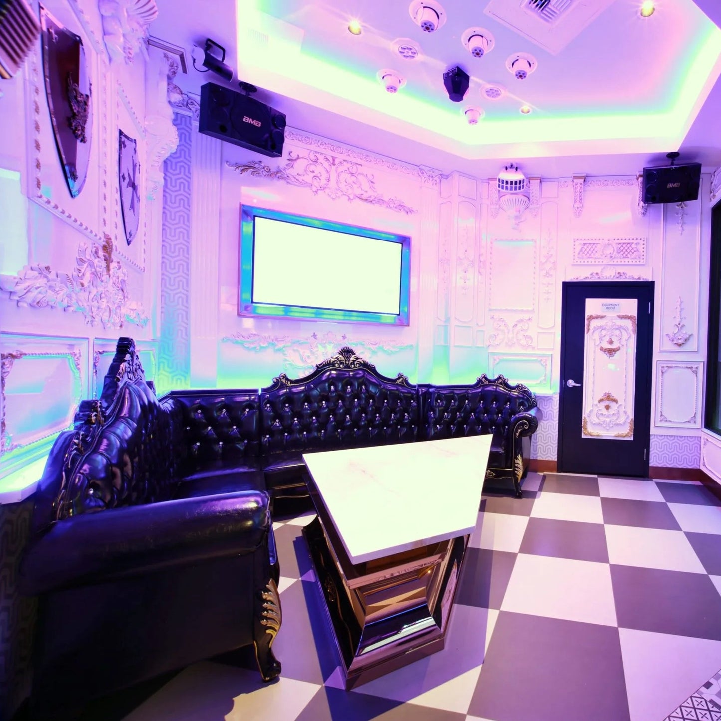 Reserve 1-10 Guest Medium Karaoke Suite (Deposit)