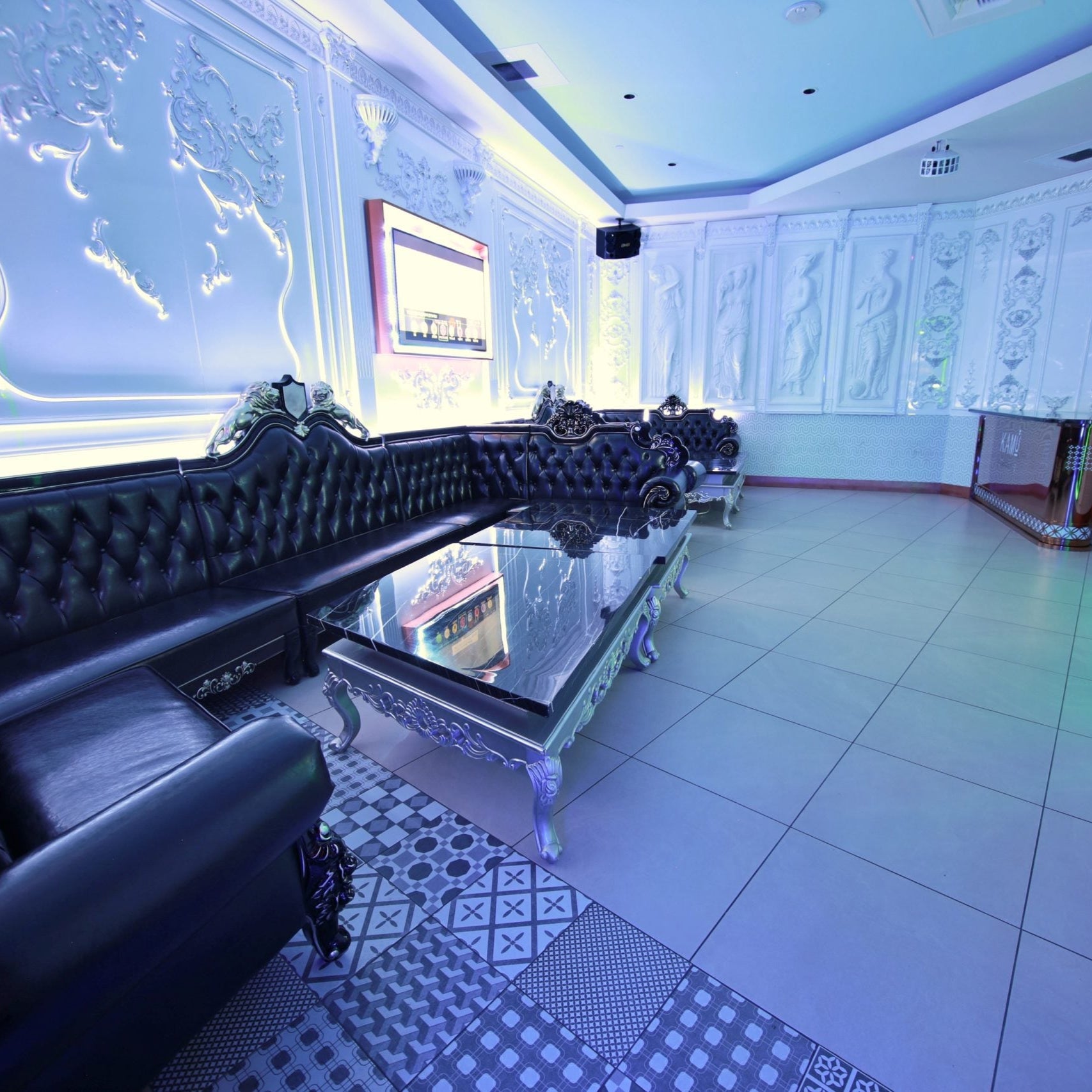 Frontman Computer Vip Room Reserve 31 to 40 Guest VIP Palazzo Suite (Deposit) – KAMU Karaoke Booking